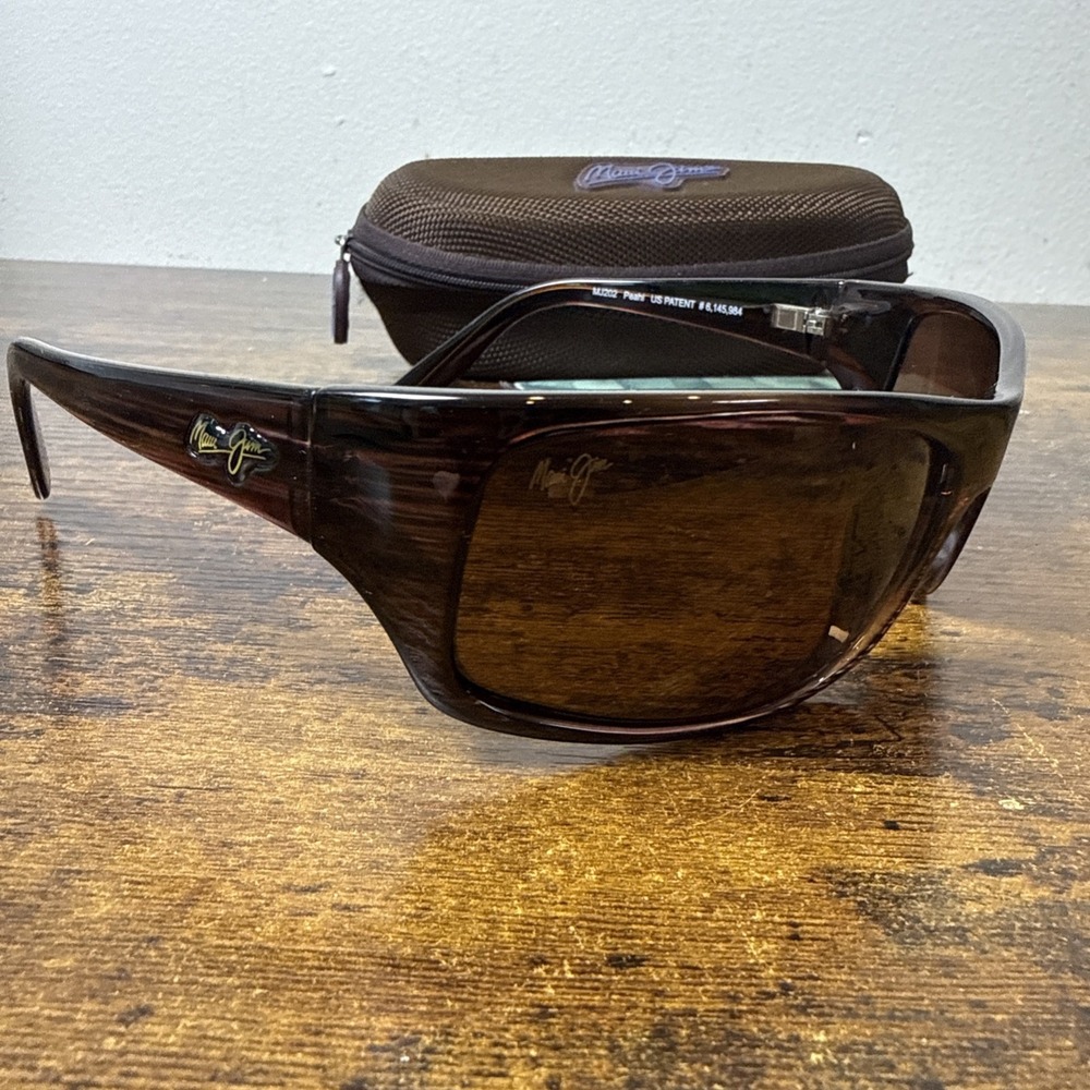 Maui Jim Peahi MJ202-2M Black Brown Wrap Sunglasses Italy 65/19 120 Polarized